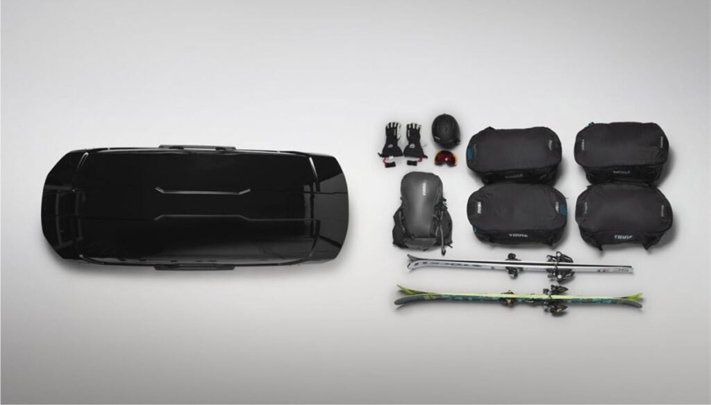 Accesorios imprescindibles para viajes invernales en turismo y SUV